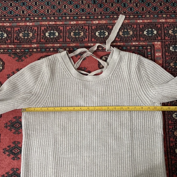 Banana Republic Lace Back Pullover Sweater - Picture 9 of 9